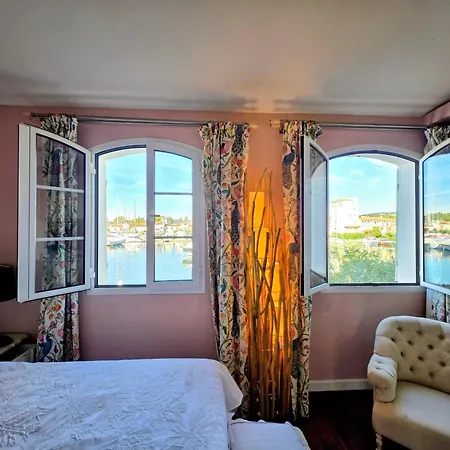 Maison Port-grimaud Hébergement de vacances *