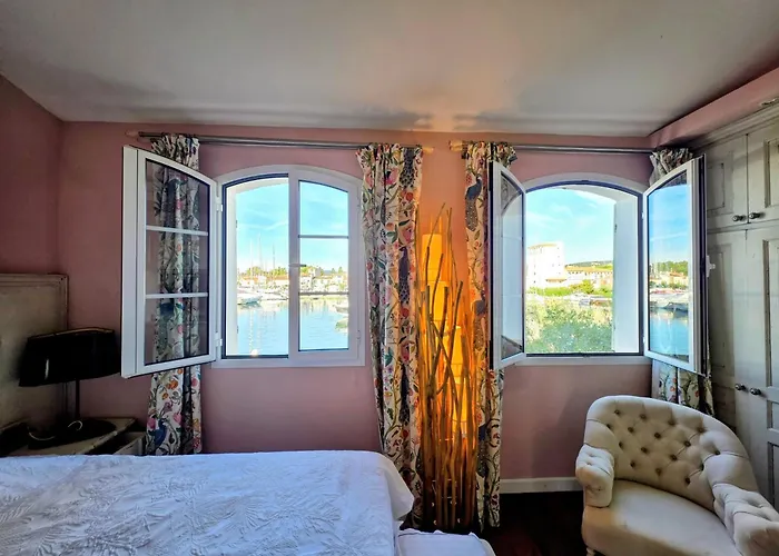 Maison Port-grimaud بيت للعطل *